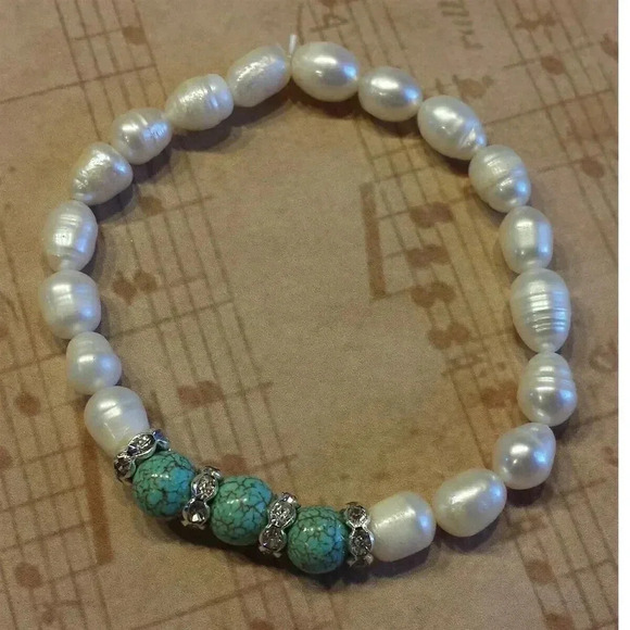 Hand Craft Cultured White Freshwater Pearls Turquoise Magnesite Stretch Bracelet - Picture 1 of 1